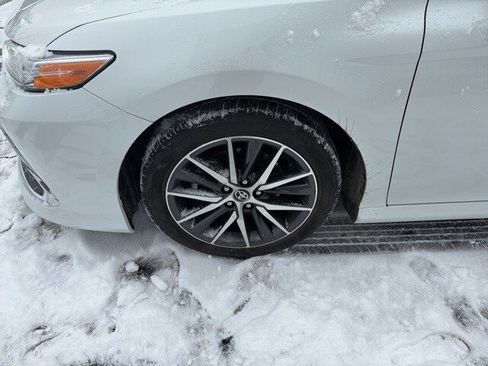 Used 2022 Toyota Camry XLE image 13