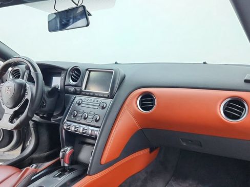 Used 2015 Nissan GT-R Premium AWD/4WD image 26