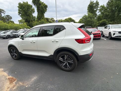 Used 2025 Volvo XC40 B5 Core AWD/4WD image 9