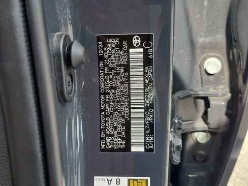 Used 2025 Toyota Corolla LE FWD image 31