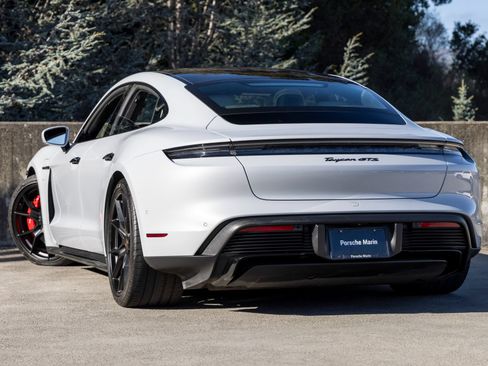 Certified 2023 Porsche Taycan GTS AWD/4WD image 3