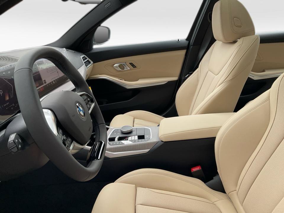 Used 2026 BMW 330i Sedan w/ Convenience Package RWD image 9