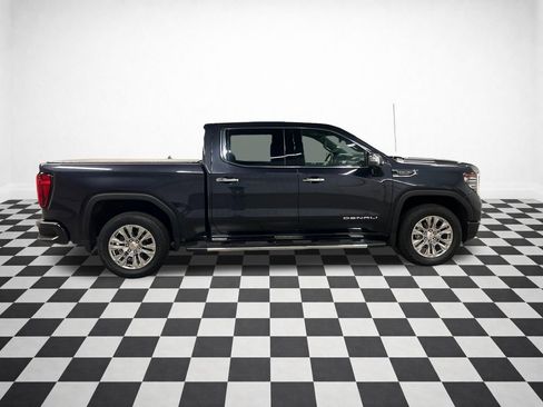 Certified 2022 GMC Sierra 1500 Denali w/ Technology Package AWD/4WD image 2