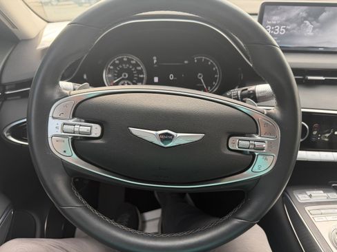 Used 2023 Genesis GV70 2.5T w/ Select Package image 17
