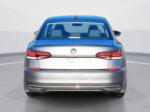 Used 2020 Volkswagen Passat 2.0T SE image 4