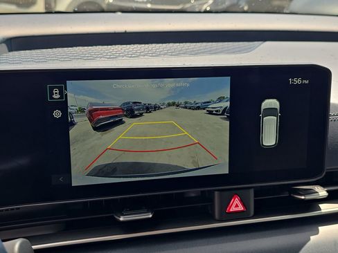 New 2026 Kia Carnival EX FWD image 24