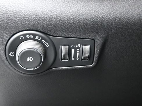 New 2026 Jeep Compass Latitude image 21