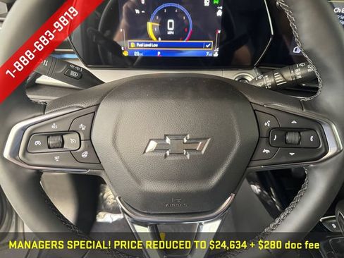 Used 2026 Chevrolet Trax LT w/ Midnight Edition FWD image 22