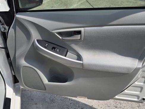 Used 2012 Toyota Prius Three FWD image 17