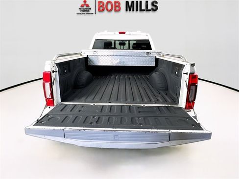 Used 2020 Ford F350 Platinum w/ FX4 Off-Road Package image 27