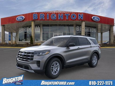 Used 2026 Ford Explorer Active AWD/4WD image 3