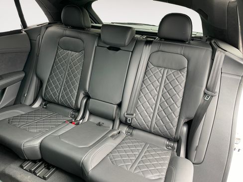 Used 2023 Audi SQ8 Prestige w/ Prestige Package AWD/4WD image 15