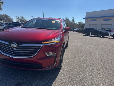 Used 2023 Buick Enclave Essence w/ Sport Touring Edition image 6