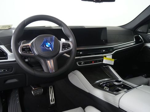New 2026 BMW X6 xDrive40i w/ Executive Package image 18