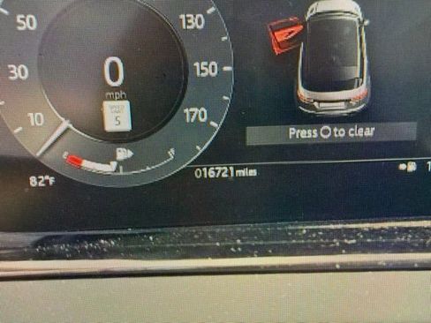 Used 2024 Land Rover Range Rover Evoque Dynamic SE AWD/4WD image 5