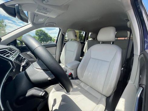 Certified 2022 Volkswagen Tiguan SE AWD/4WD image 18