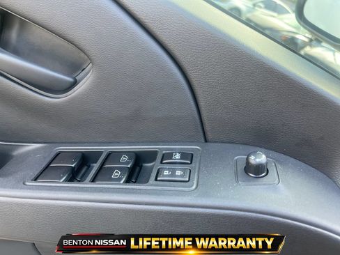 Used 2026 Nissan Frontier SV w/ SV Convenience Package RWD image 13