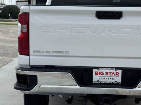 Used 2025 Chevrolet Silverado 2500 LT w/ Convenience Package image 11