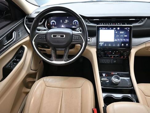 Used 2021 Jeep Grand Cherokee L Limited w/ Luxury Tech Group II image 26