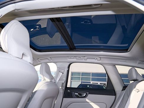 New 2026 Volvo XC60 T8 Ultra w/ Protection Package Premier image 20