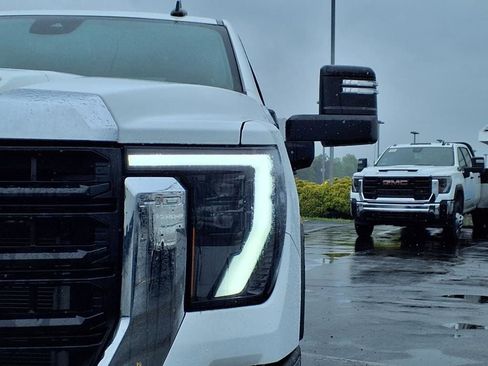 New 2025 GMC Sierra 3500 Pro w/ Convenience Package image 21