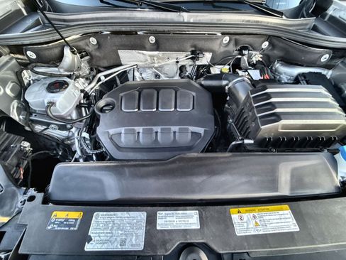 Used 2025 Volkswagen Atlas Cross Sport SE w/ Panoramic Sunroof Package image 27