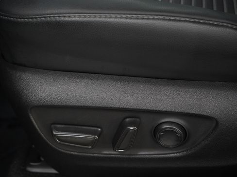 Used 2025 Toyota Highlander XSE AWD/4WD image 26