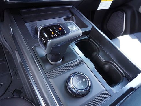 New 2026 GMC Hummer EV 4x4 Crew Cab image 18