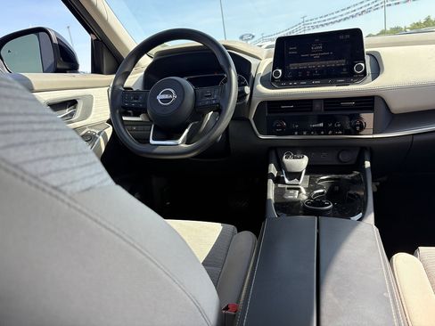 Used 2023 Nissan Rogue SV AWD/4WD image 25