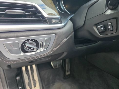 Used 2019 BMW 750i xDrive w/ Executive Package image 17