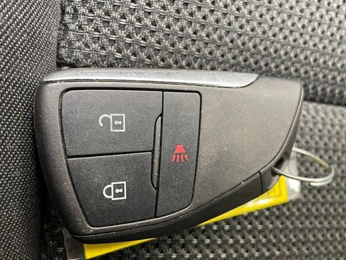 Used 2026 GMC Canyon Elevation image 24