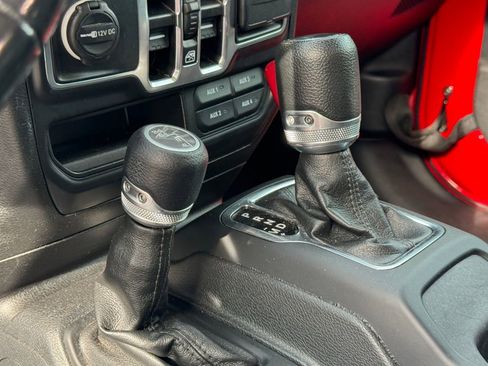 Used 2023 Jeep Wrangler Sport S image 24