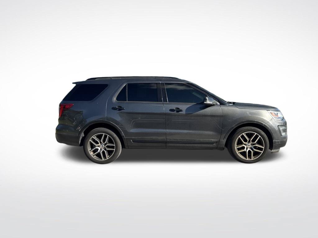 Used 2016 Ford Explorer Sport w/ Equipment Group 401A AWD/4WD image 4