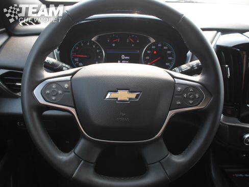 Used 2023 Chevrolet Traverse LT w/ Rear Camera Mirror Package AWD/4WD image 13