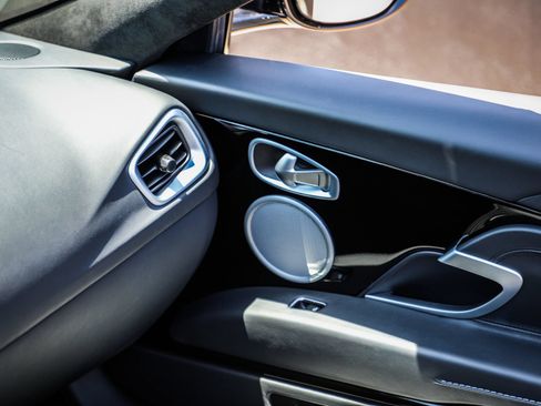 Used 2022 Aston Martin DB11 Coupe RWD image 24