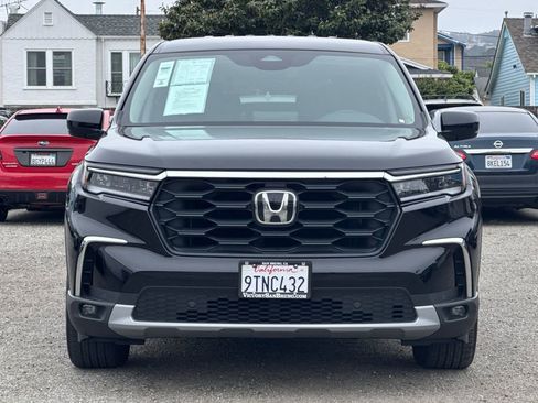 Certified 2025 Honda Pilot EX-L image 9