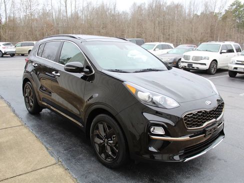 Used 2020 Kia Sportage S w/ S Sunroof Package image 2