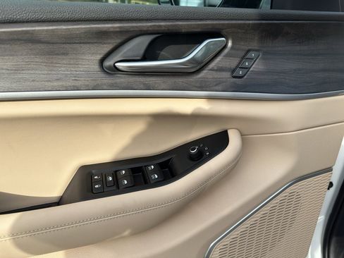 New 2026 Jeep Grand Cherokee Limited w/ Limited Altitude Package image 10