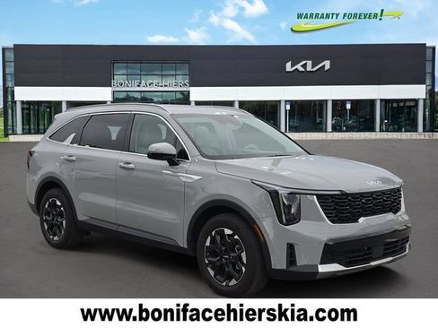 Certified 2025 Kia Sorento S FWD image 1