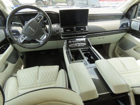 Used 2022 Lincoln Navigator Black Label AWD/4WD image 22