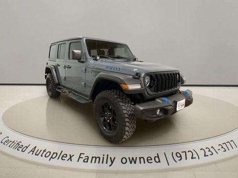 Used 2024 Jeep Wrangler Unlimited image 5