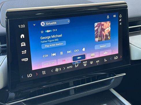 Certified 2024 Lincoln Nautilus Premier image 18