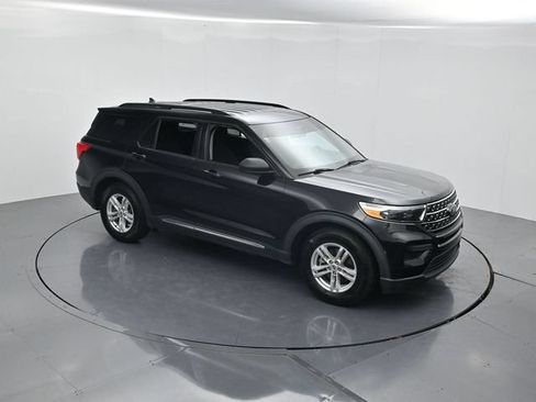 Used 2021 Ford Explorer XLT RWD image 42