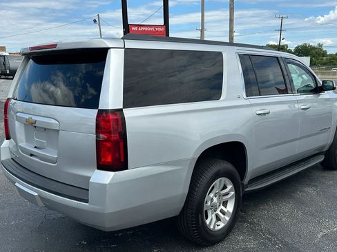 Used 2018 Chevrolet Suburban LT AWD/4WD image 5