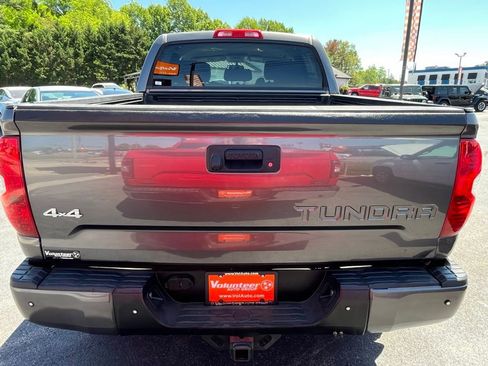 Used 2017 Toyota Tundra SR5 w/ SR5 Upgrade Package AWD/4WD image 7
