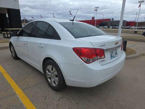 Used 2014 Chevrolet Cruze LS image 6