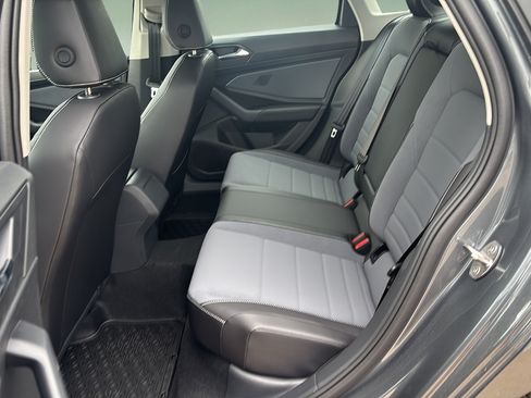 New 2026 Volkswagen Jetta SE FWD image 15