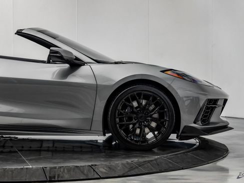 Used 2022 Chevrolet Corvette Stingray Preferred Cpe w/ Z51 Performance Package RWD image 30