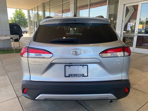 Certified 2025 Toyota Corolla Cross LE w/ Moonroof Package AWD/4WD image 10