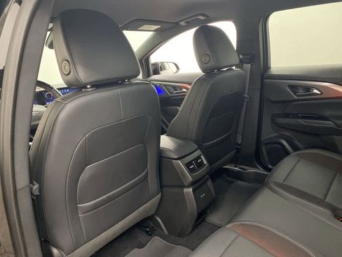 Used 2024 Chevrolet Equinox EV RS image 17